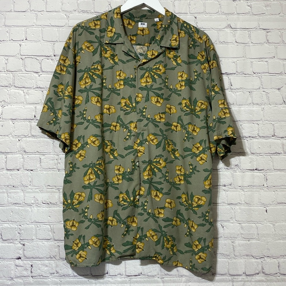 Uniqlo men button down shirt